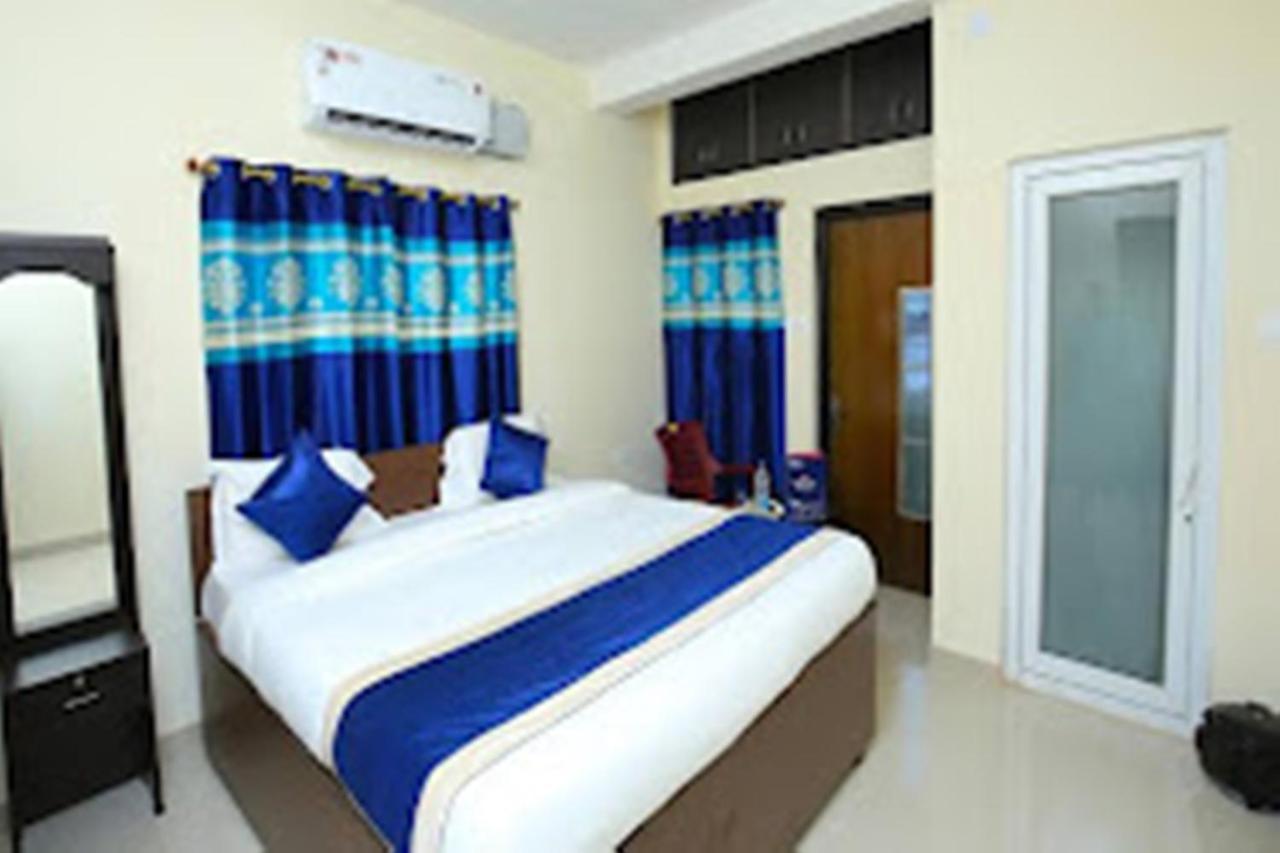 Hotel Paradise Inn Nagaon  외부 사진